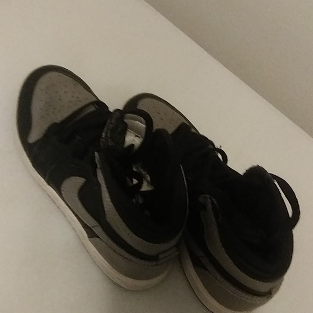 Tennis Shoes